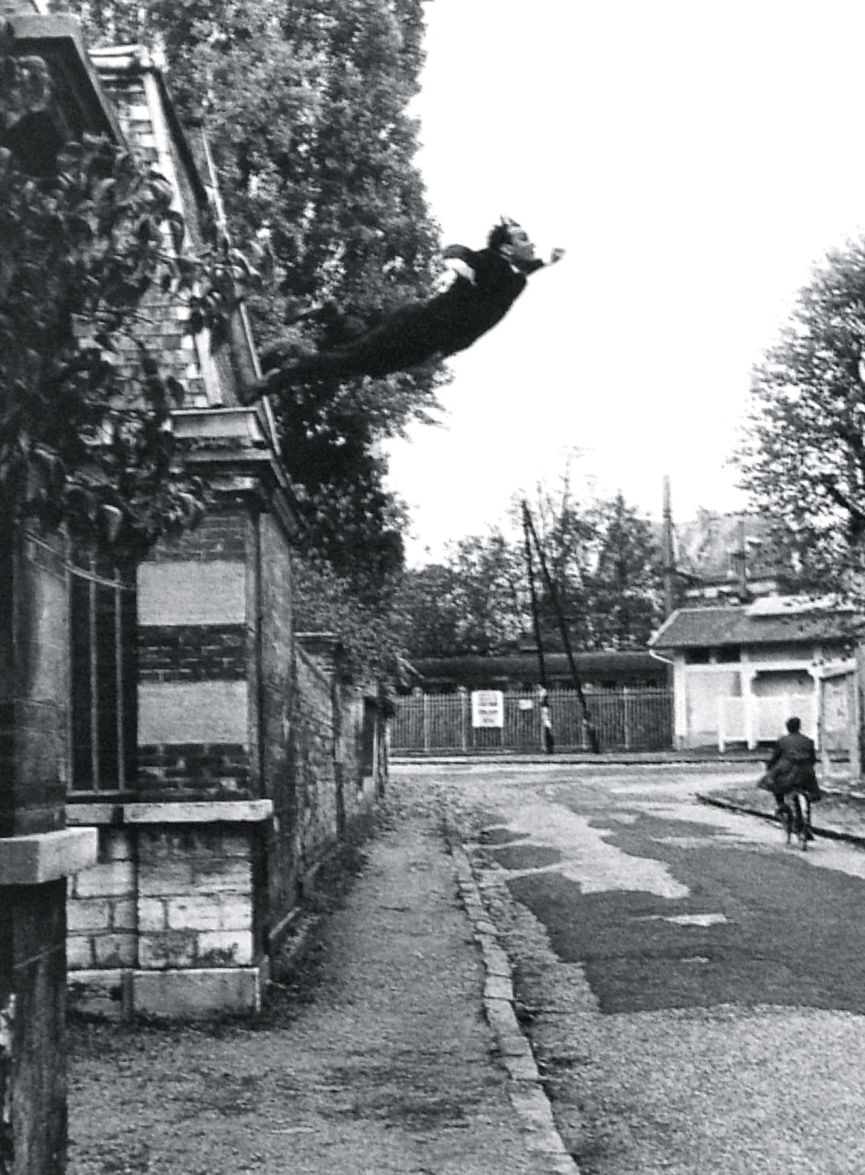 leap-into-the-void-yves-klein